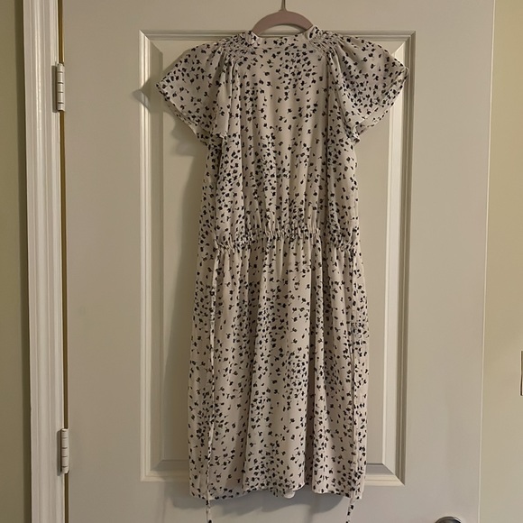 White dress - Picture 3 of 3